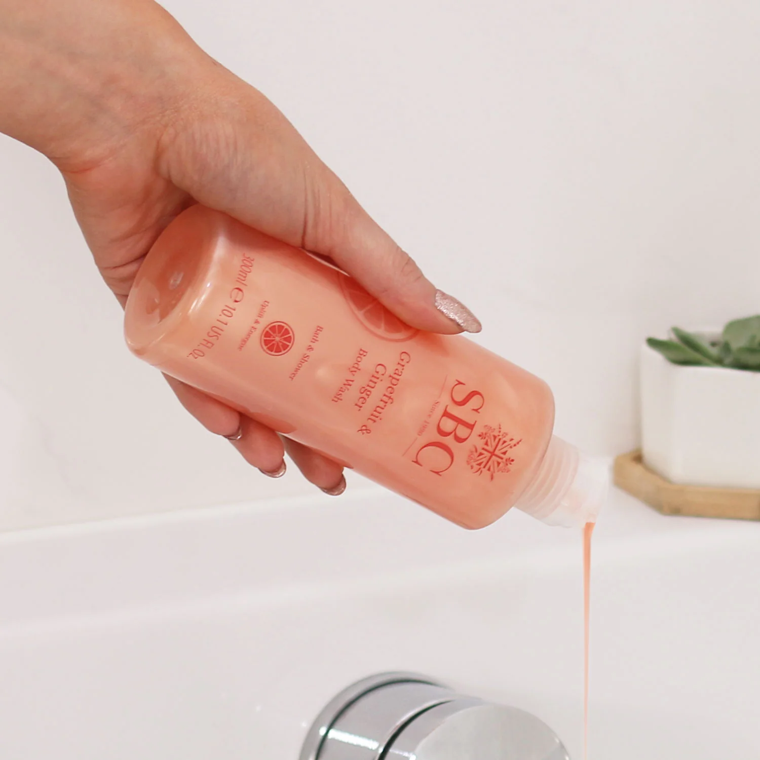 Grapefruit & Ginger Body Wash - Image 3