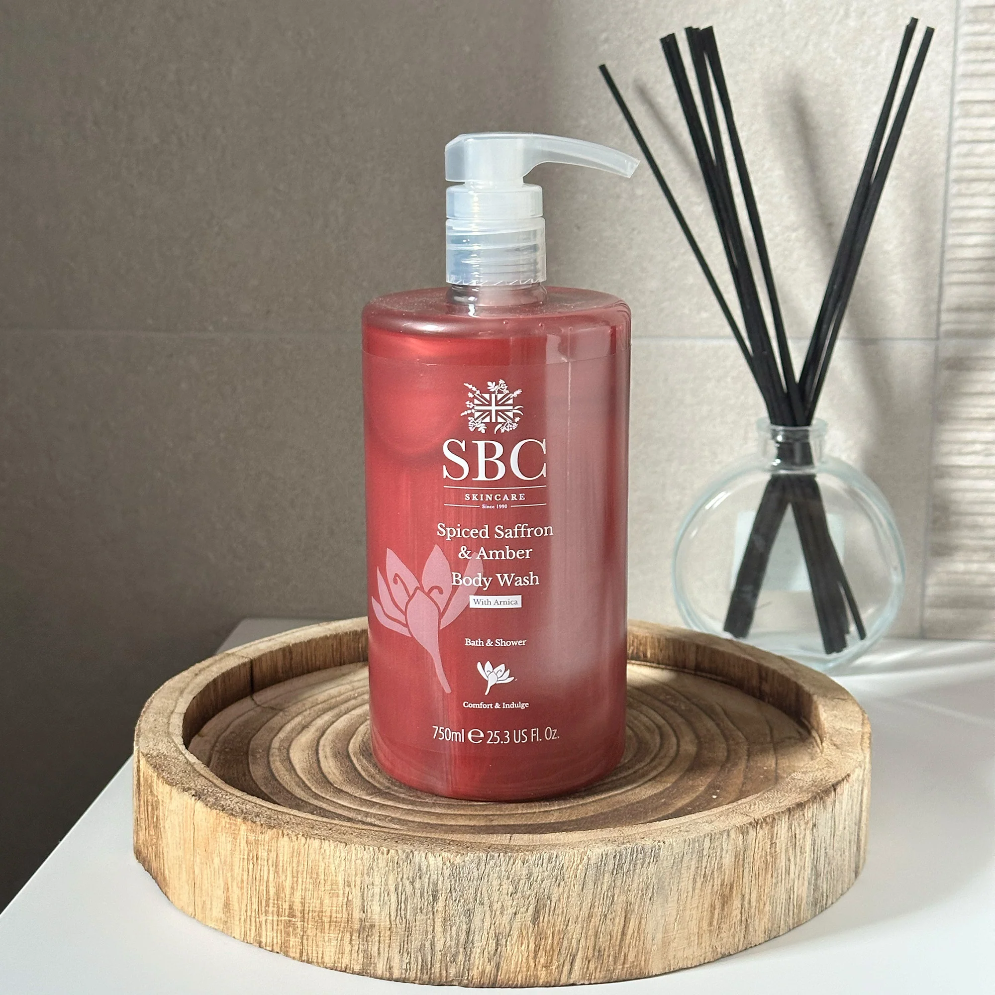 Spiced Saffron & Amber Body Wash with Arnica - Image 2